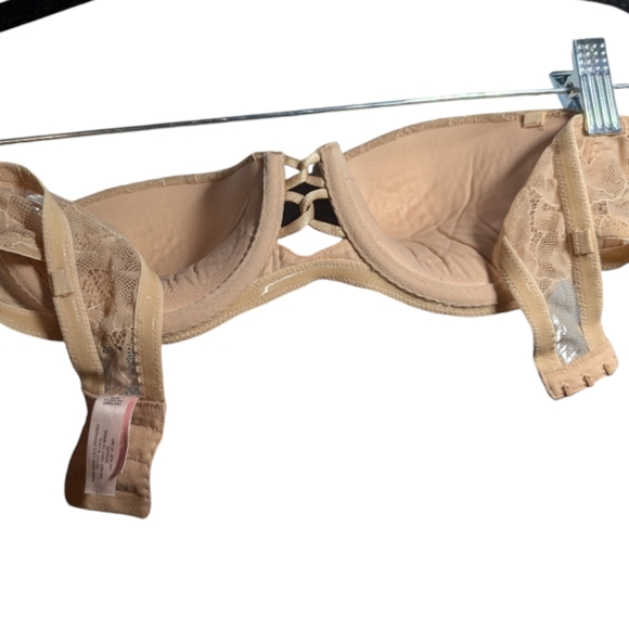 Victoria's Secret Strapless Lace Nude Bra 💕 Size 36A - Picture 9 of 10